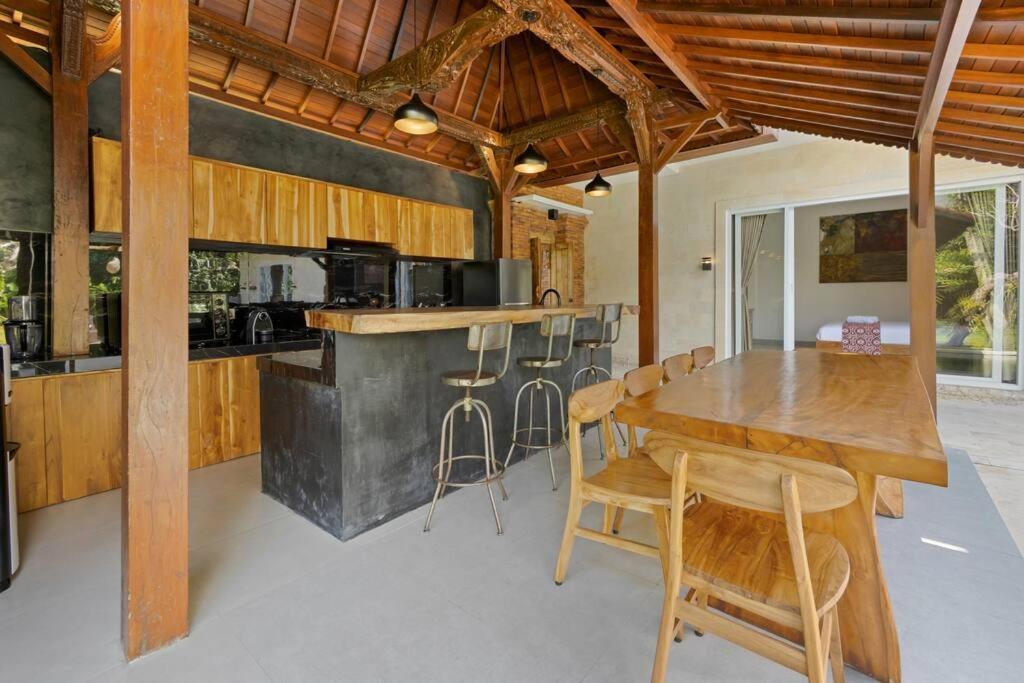 New 4 Bedroom Villa Surrounded By Jungle And Ricefields Ubud Extérieur photo